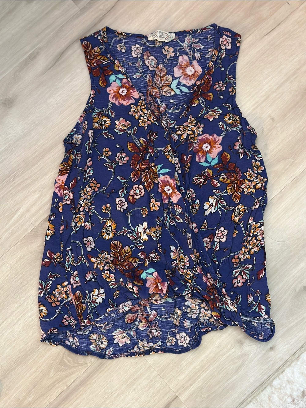 Pink Rose Blue Floral Sleeveless V Neck Boho Blouse Top Medium